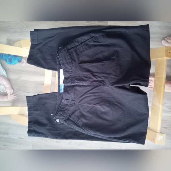 Old Navy Women's Black Boyfriend Straight Leg Pants - Picture 3 of 4